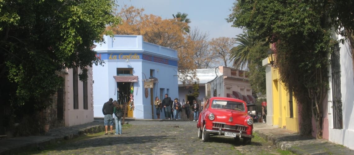 The-Historic-District-of-Colonia